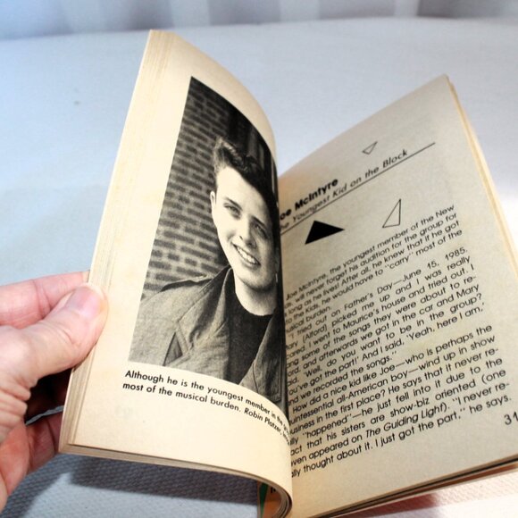 Two New Kids on the Block Fan Collectible Books, 1989 - Picture 5 of 10